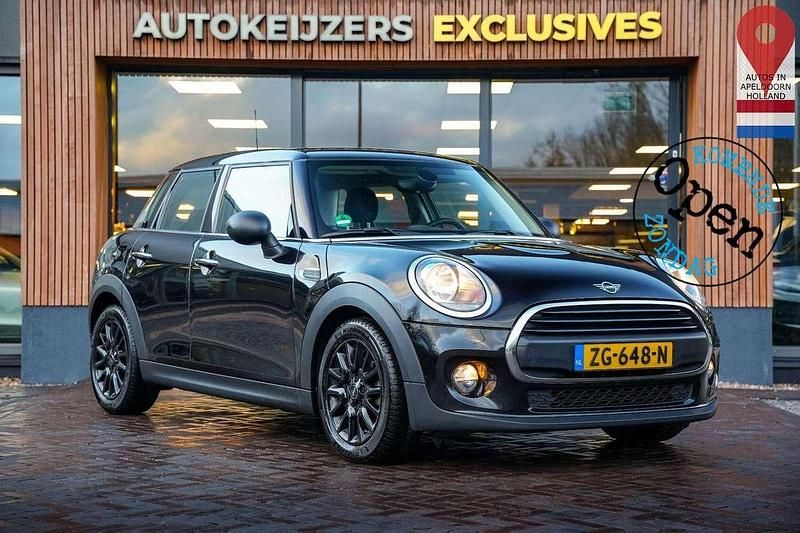 Second-hand Mini ONE 102 CP (75 kW) 2019 Negru Hatchback