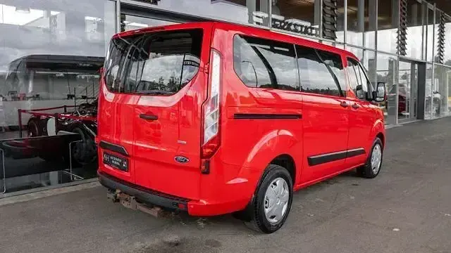 Gebraucht Ford Transit Custom 105 PS (77 kW) 2018 Rot Van / Kleinbus