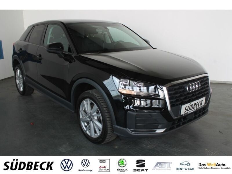 Mythosschwarz (metallic) Gebraucht 2017 Audi Q2 Comfort SUV | 18.299 € (Fairer Preis) - Bild 1/4