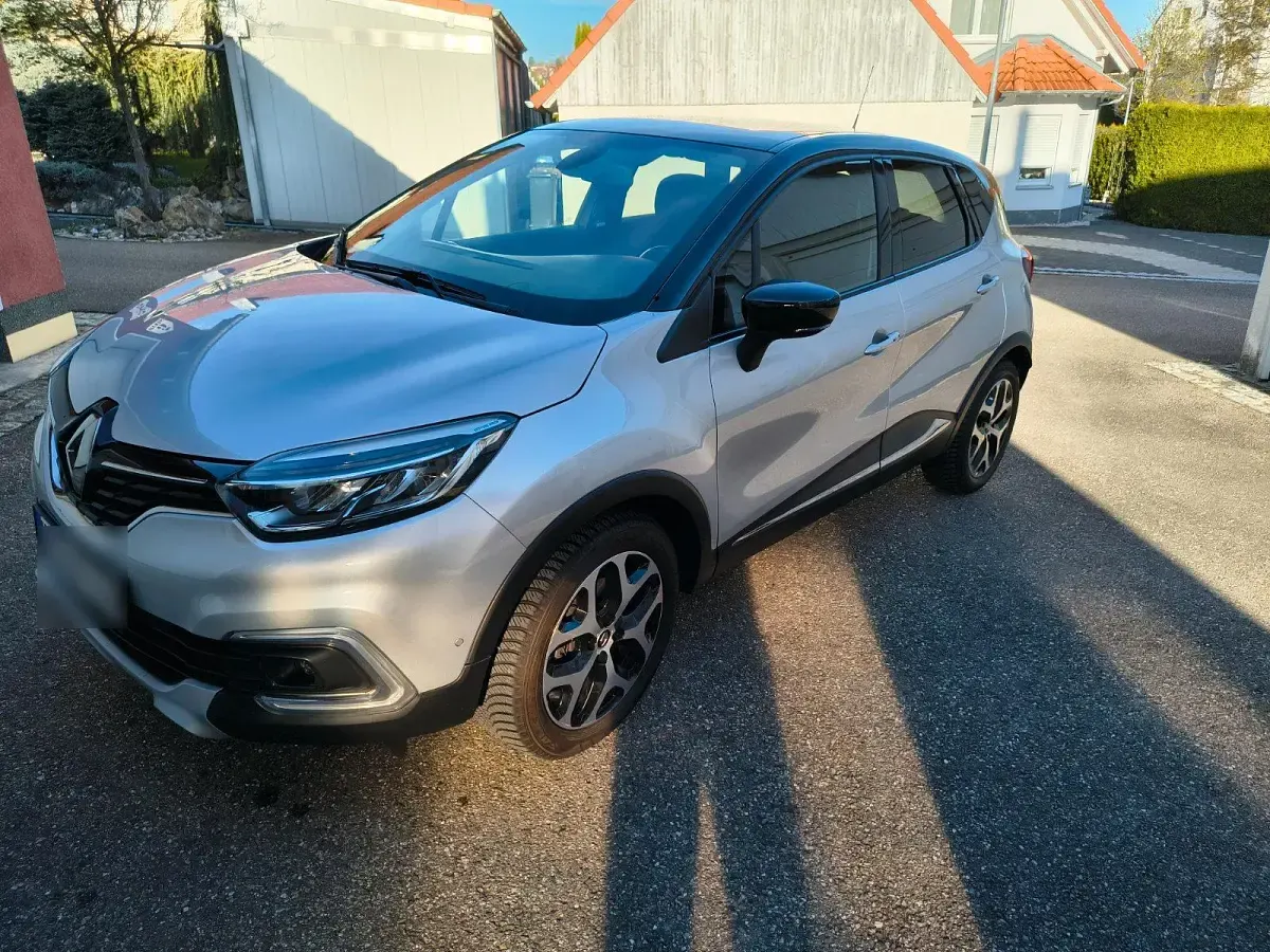Gebraucht Renault Captur Collection 150 PS (110 kW) 2019 Silber SUV