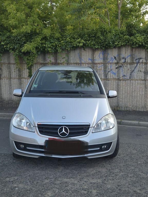 Silber Gebraucht 2010 Mercedes A160 Avantgarde Limousine | 4.000 € (Fairer Preis) - Bild 1/4