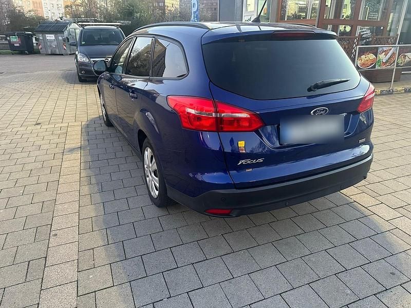 Używany Ford Focus 125 KM (91 kW) 2016 Niebieski Kombi