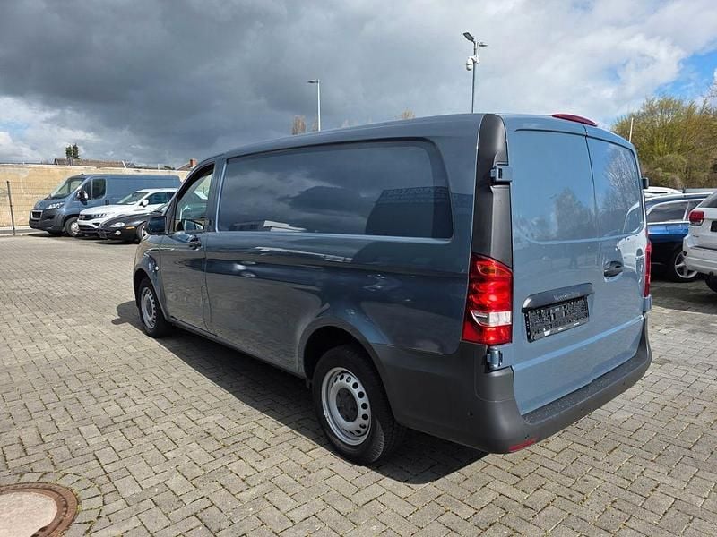 Gebraucht Mercedes Vito 102 PS (75 kW) 2020 Grau Van