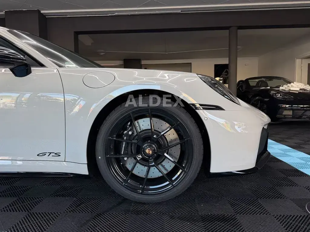 Brugt Porsche 992 541 HK (397 kW) 2026 Grå Coupe