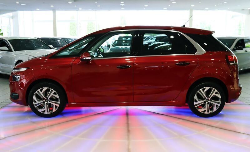 Gebraucht Citroën C4 SpaceTourer 156 PS (114 kW) 2014 Rot Van / Kleinbus