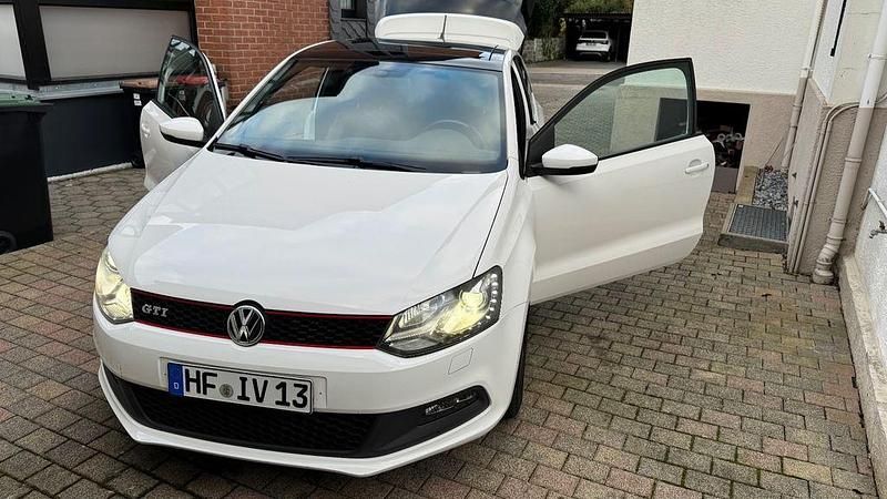 Weiß Gebraucht 2012 VW Polo GTI Kleinwagen | 11.490 € (Etwas zu teuer) - Bild 1/4