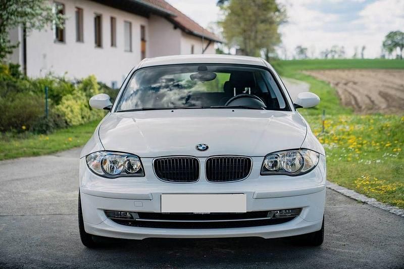 Brugt BMW 116 122 HK (89 kW) 2009 Hvid Hatchback