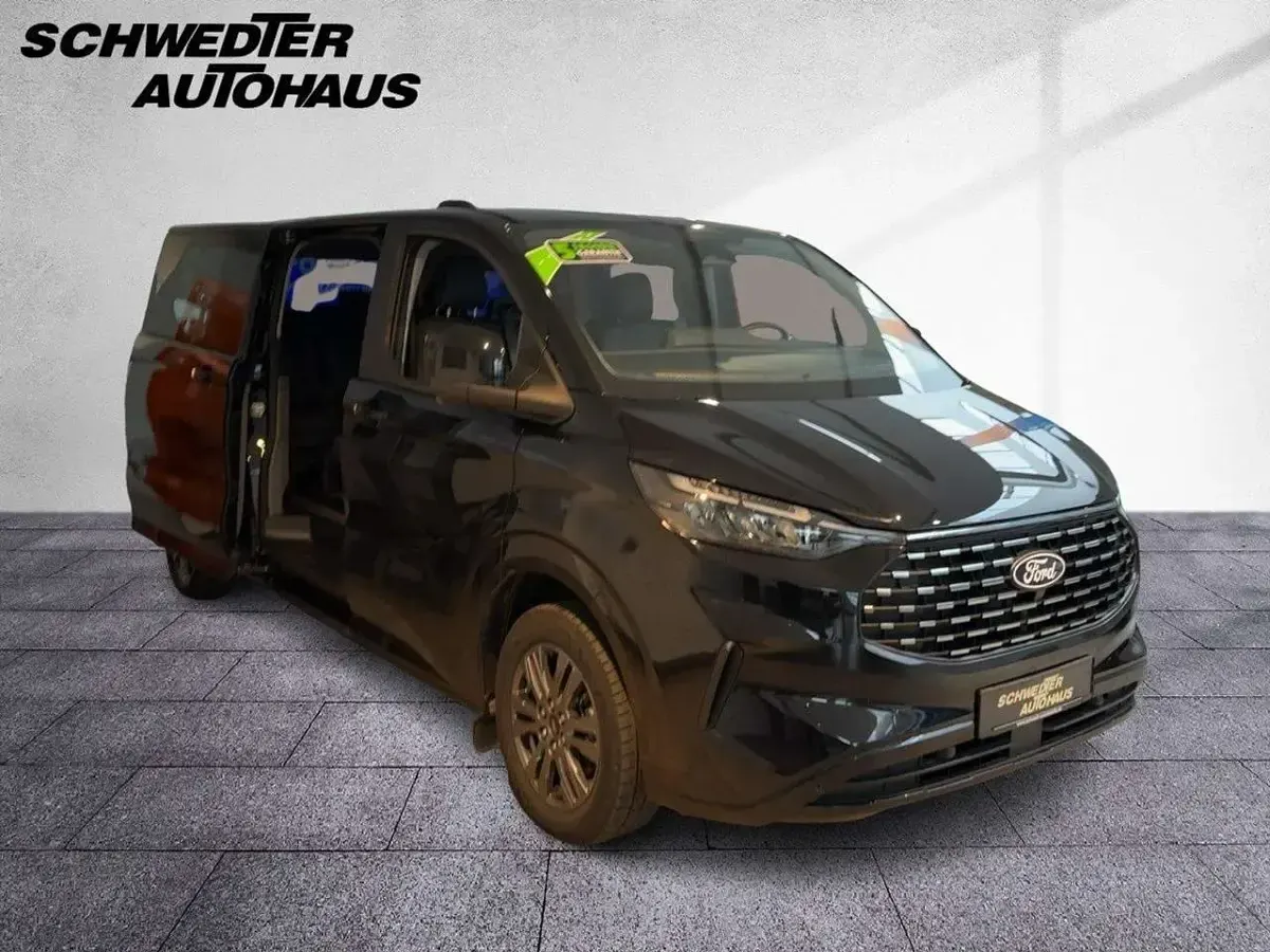 Gebraucht Ford Tourneo Custom Titanium 136 PS (100 kW) 2025 Schwarz Van