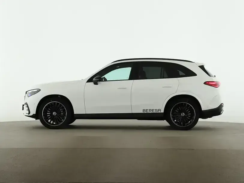 Gebraucht Mercedes GLC200 AMG 163 PS (119 kW) 2026 Schwarz SUV