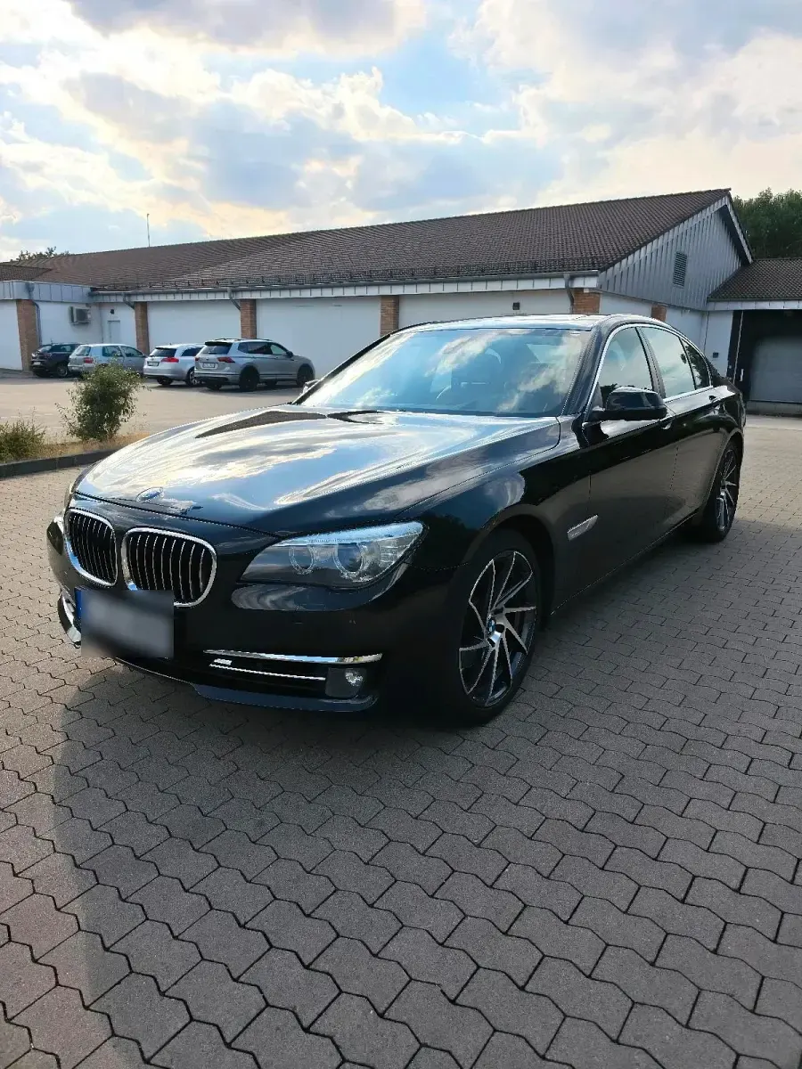 Gebraucht BMW 730 258 PS (189 kW) 2013 Schwarz Limousine