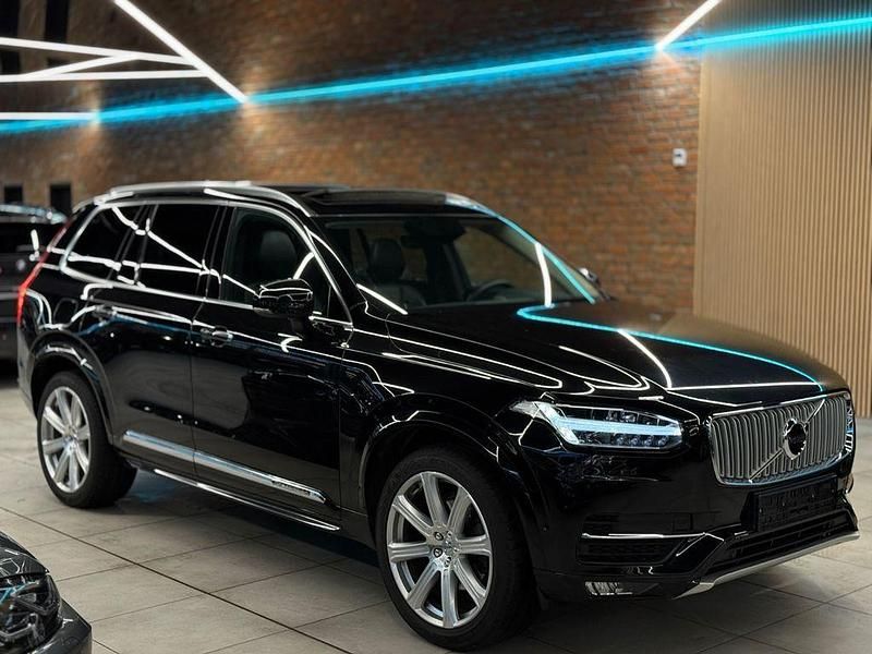 Schwarz Gebraucht 2015 Volvo XC90 Inscription SUV | 28.499 € (Fairer Preis) - Bild 1/4
