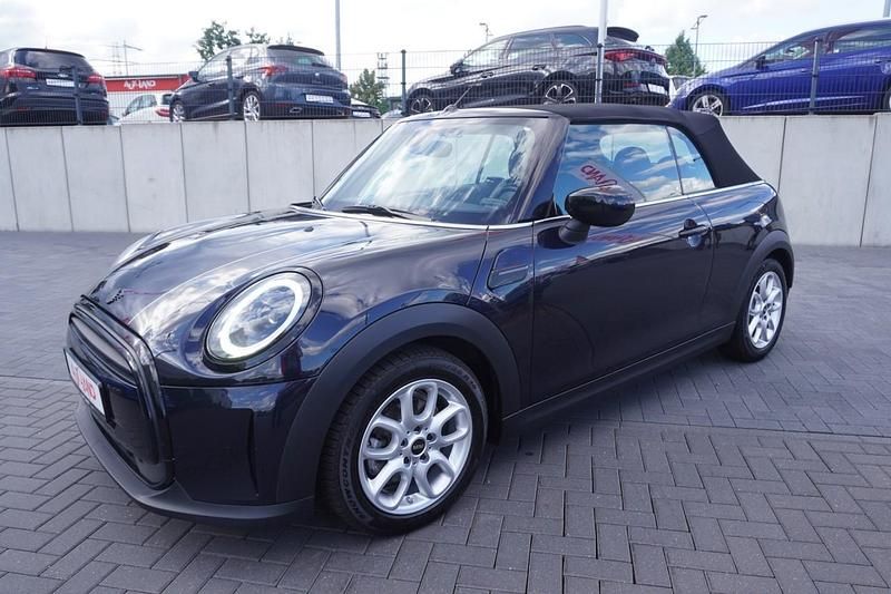 Schwarz Gebraucht 2023 Mini Cooper Classic Kleinwagen | 25.490 € (Etwas zu teuer) - Bild 1/4
