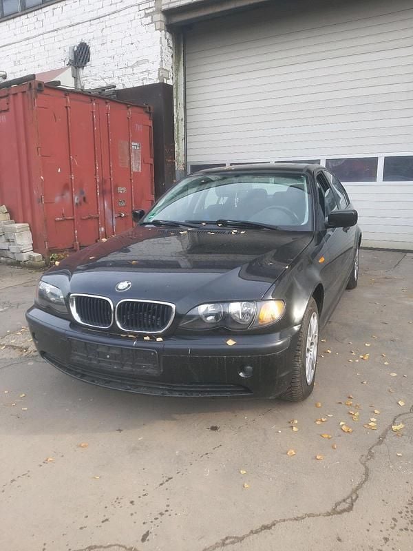 Gebraucht BMW 318 143 PS (105 kW) 2004 Schwarz Limousine