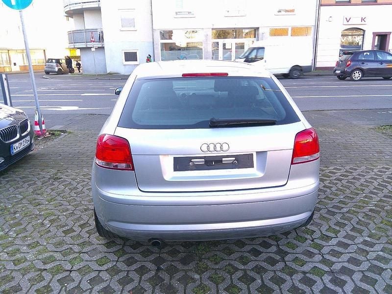 Gebraucht Audi A3 Attraction 102 PS (75 kW) 2006 Silber Kleinwagen