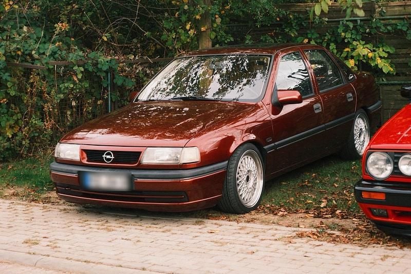 Gebraucht Opel Vectra 90 PS (66 kW) 1992 Rot Limousine
