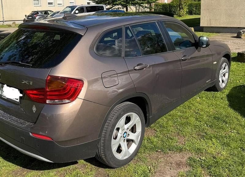 Gebraucht BMW X1 150 PS (110 kW) 2010 Braun SUV