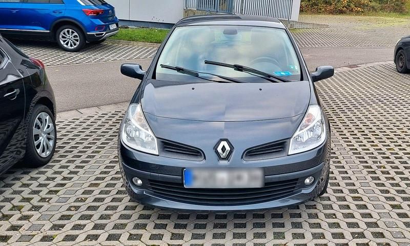 Gebraucht Renault Clio II Dynamique 101 PS (74 kW) 2007 Schwarz Limousine