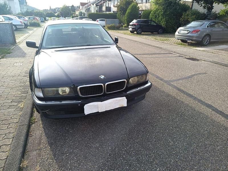 Schwarz Gebraucht 1995 BMW 740 Performance Limousine | 7.499 € - Bild 1/4