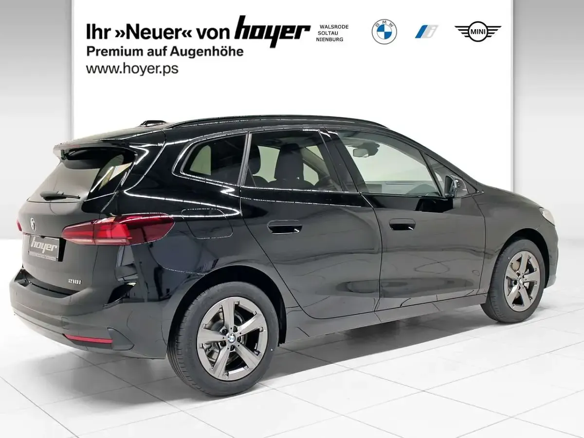 Nowe BMW 218 136 KM (100 kW) 2025 Czarny Minivan