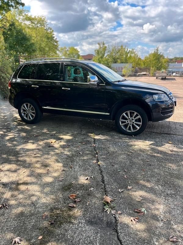 Schwarz Gebraucht 2006 VW Touareg SUV | 3.950 € (Superpreis) - Bild 1/4
