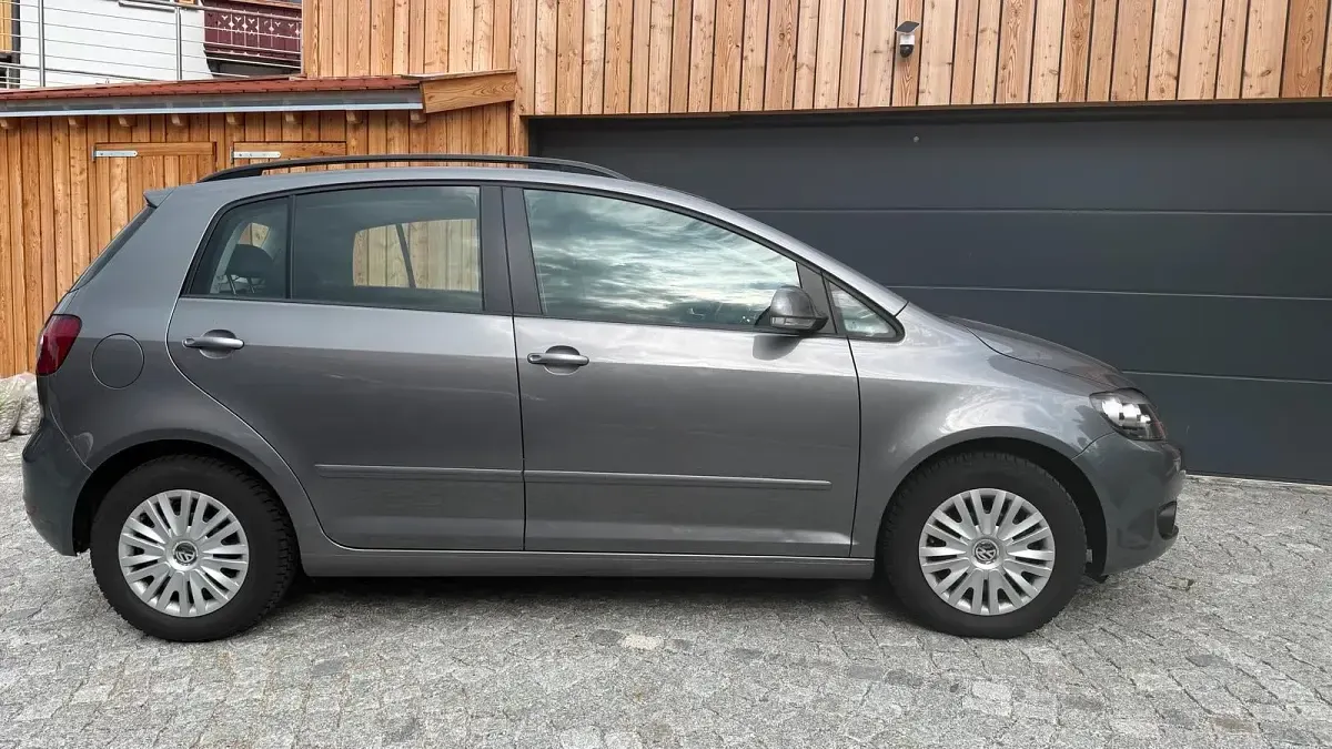Gebraucht VW Golf Plus Cross Comfortline 122 PS (89 kW) 2010 Silber Kleinwagen
