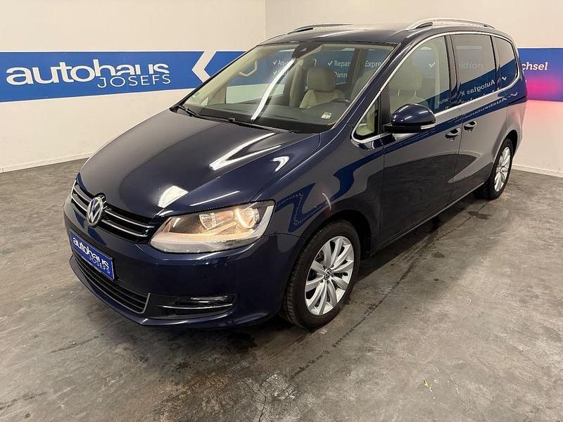 Blau Gebraucht 2016 VW Sharan Highline Van / Kleinbus | 11.500 € (Superpreis) - Bild 1/4