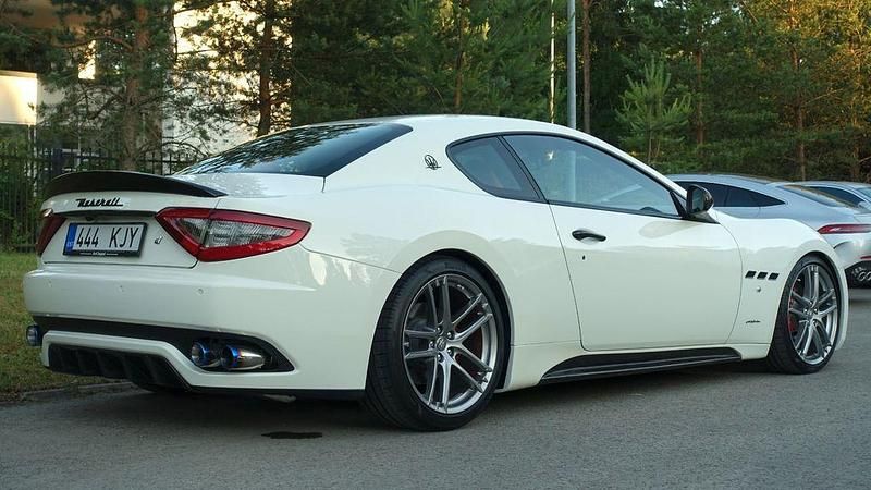 Gebraucht Maserati Granturismo 460 PS (338 kW) 2016 Weiß Coupé