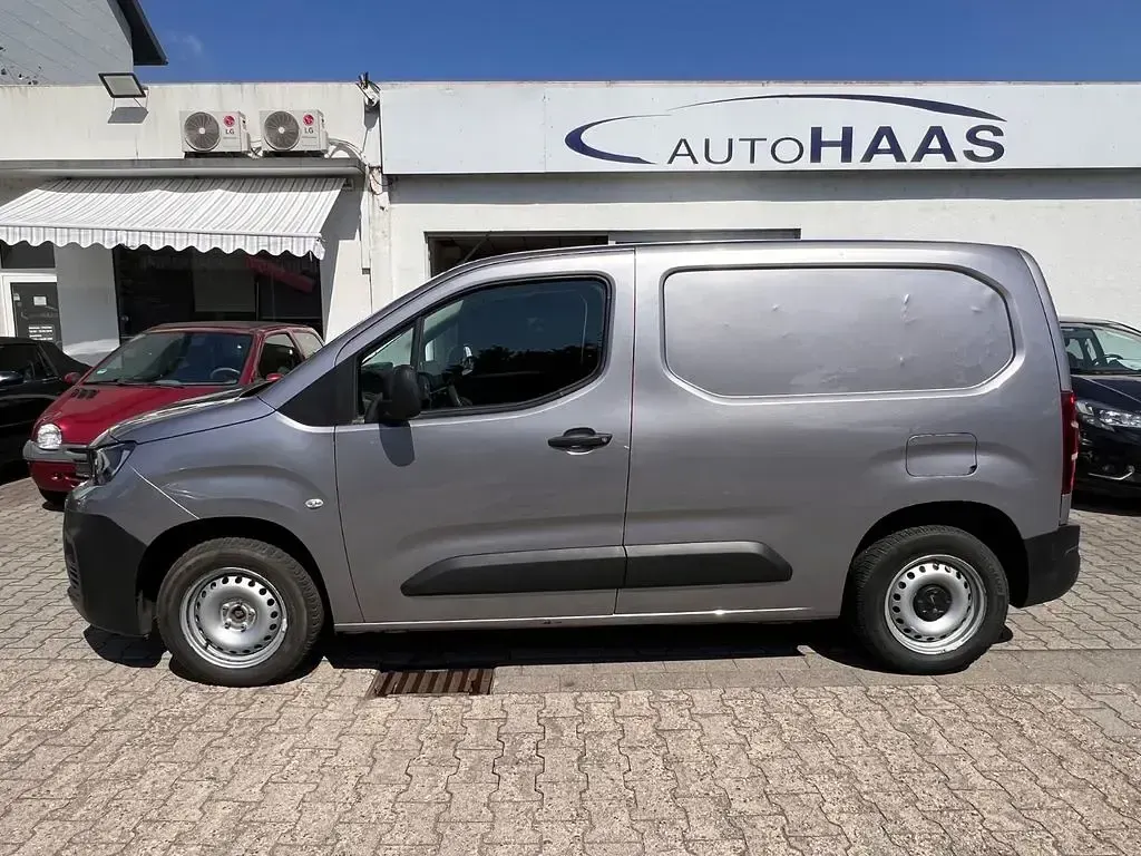 Gebraucht Peugeot Partner Premium 75 PS (55 kW) 2021 Silber Van / Kleinbus