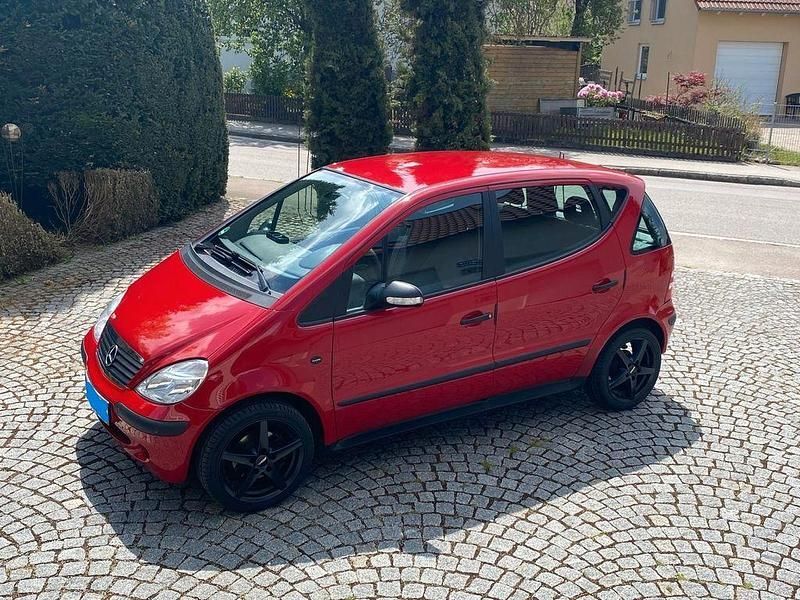 Rot Gebraucht 2004 Mercedes A140 Van / Kleinbus | 1.200 € (Fairer Preis) - Bild 1/4