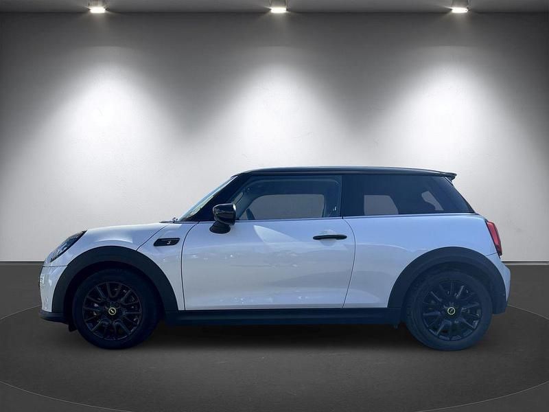 Gebraucht Mini Cooper SE Classic 135 kW (184 PS) 2023 Weiss Kleinwagen