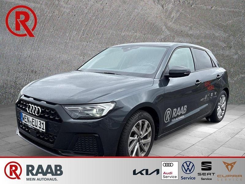 Grau Gebraucht 2024 Audi A1 Sportback Kleinwagen | 23.495 € (Fairer Preis) - Bild 1/4