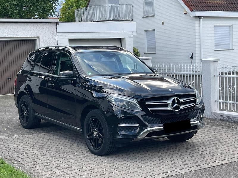 Schwarz Gebraucht 2018 Mercedes GLE350 SUV | 21.900 € (Superpreis) - Bild 1/4