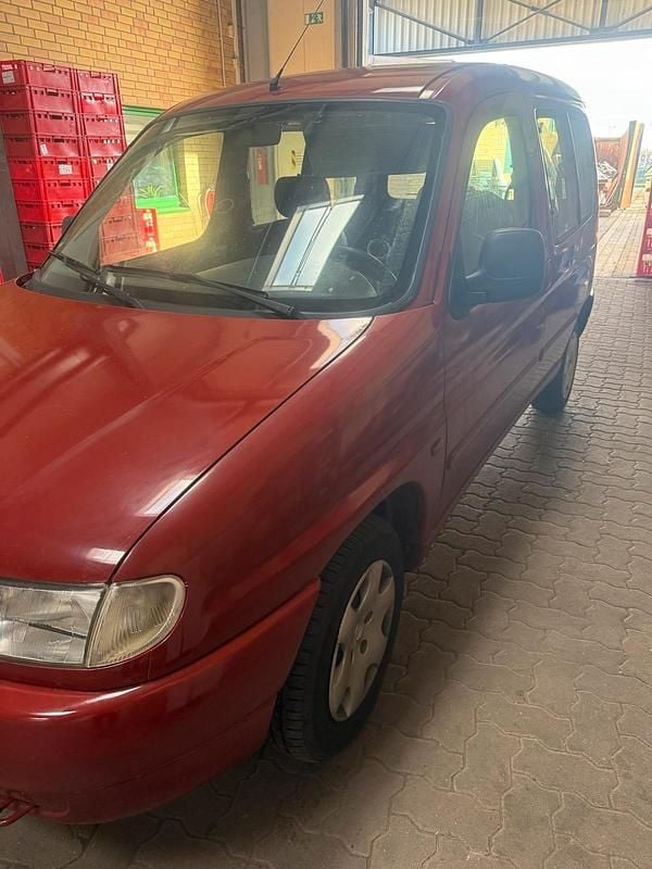 Gebraucht Citroën Berlingo 75 PS (55 kW) 1997 Rot Van / Kleinbus