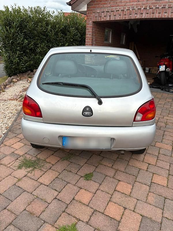 Gebraucht Ford Fiesta 60 PS (44 kW) 1999 Silber Kleinwagen