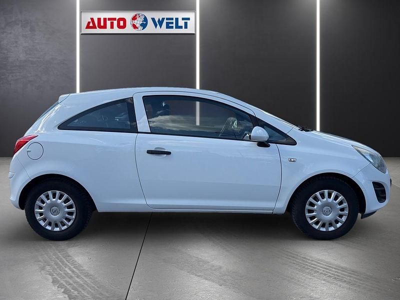 Gebraucht Opel Corsa Active 69 PS (50 kW) 2014 Weiß Kleinwagen