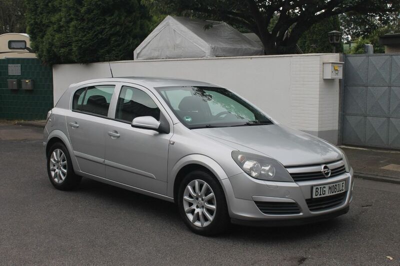 Gebraucht Opel Astra Edition 105 PS (77 kW) 2005 Silber Limousine