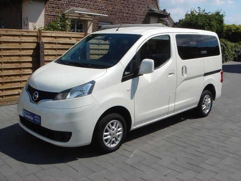 Weiß Gebraucht 2016 Nissan Evalia Premium Edition Van / Kleinbus | 15.980 € (Fairer Preis) - Bild 1/4