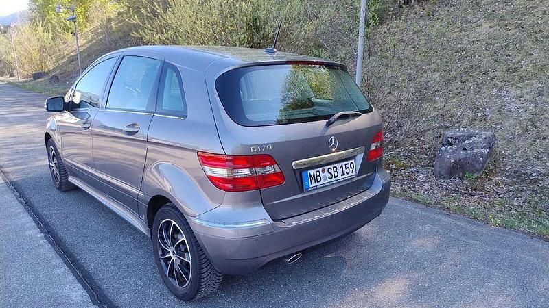 Gebraucht Mercedes B170 116 PS (85 kW) 2009 Grau Van / Kleinbus