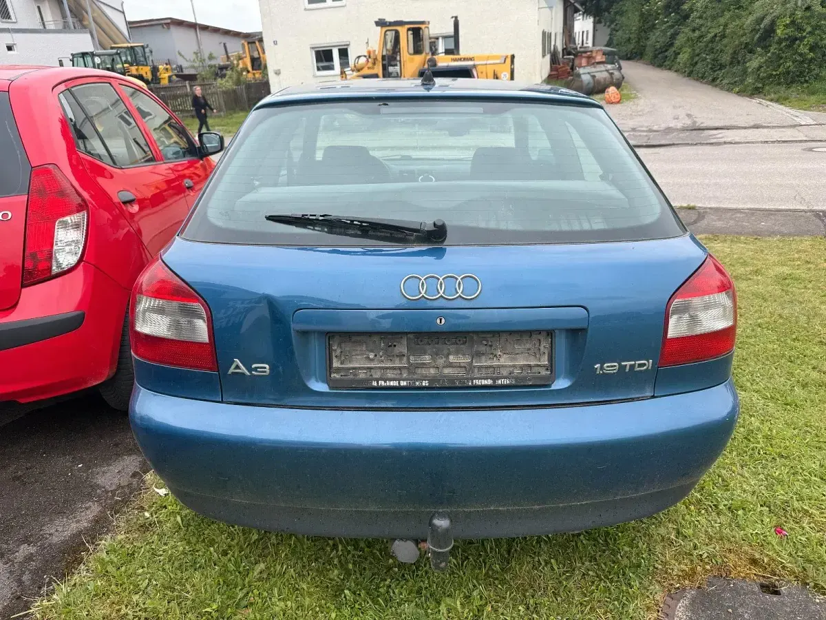 Gebraucht Audi A3 101 PS (74 kW) 2002 Blau Kleinwagen
