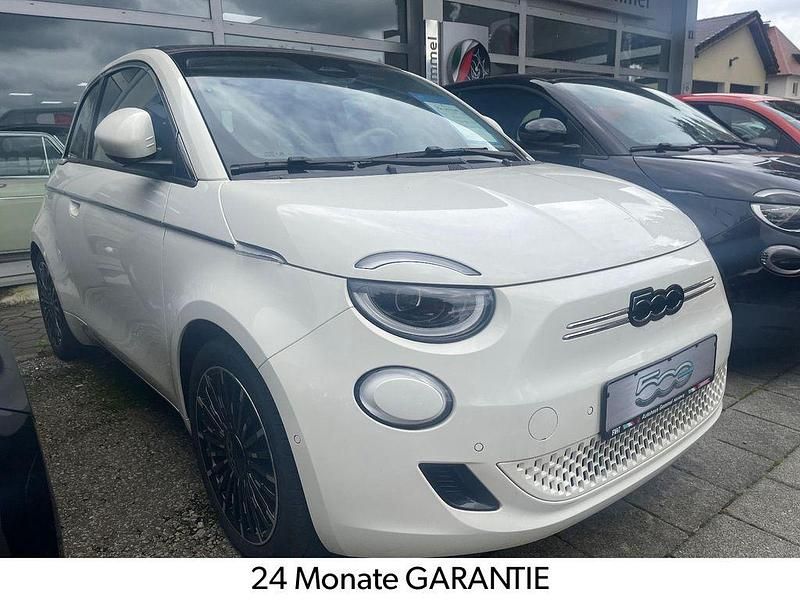 Weiß Gebraucht 2023 Fiat 500e La Prima Cabrio | 27.770 € (Etwas zu teuer) - Bild 1/4