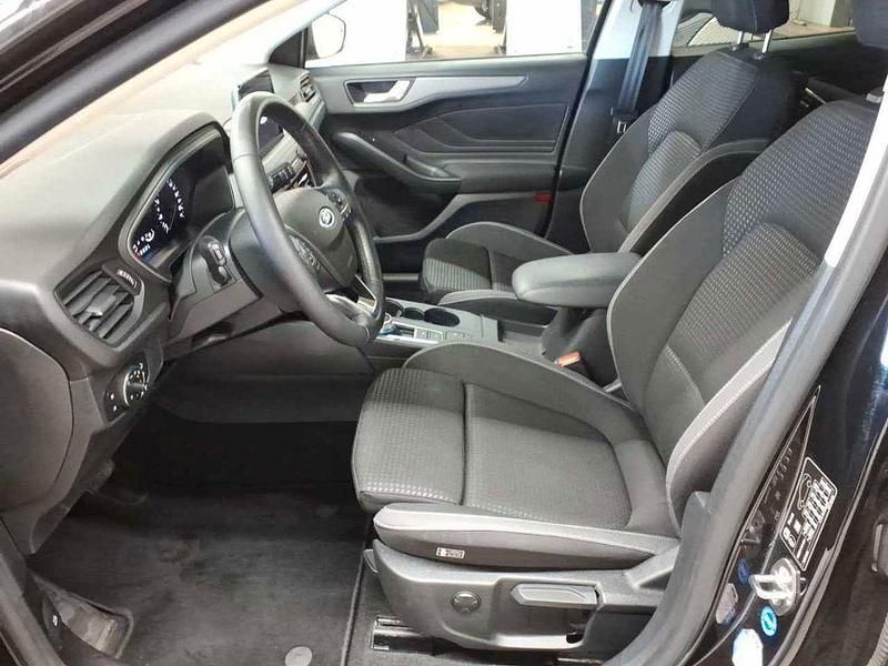 Gebraucht Ford Focus Cool & Connect 120 PS (88 kW) 2023 Schwarz Limousine