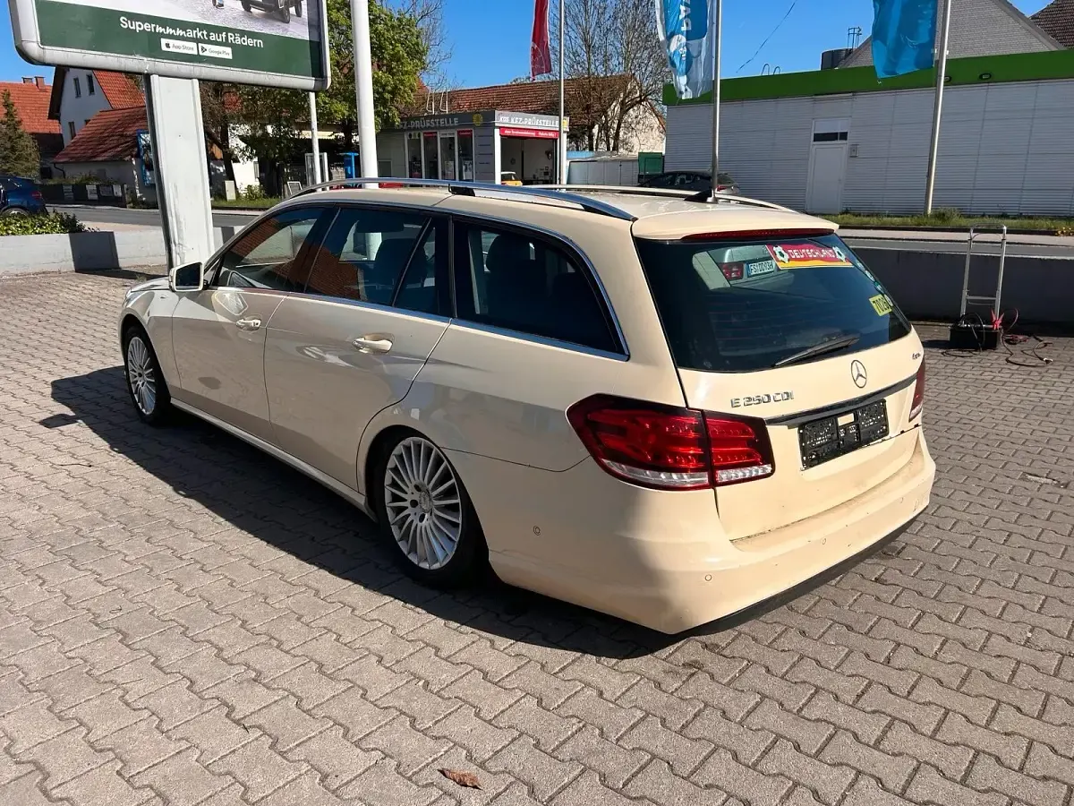 Gebraucht Mercedes E250 204 PS (150 kW) 2014 Beige Kombi