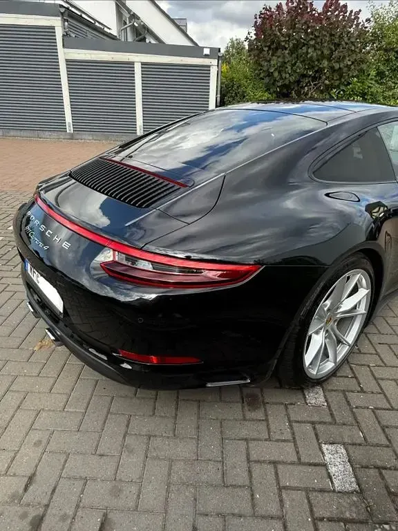 Gebraucht Porsche 911 Carrera 370 PS (272 kW) 2018 Schwarz Coupé