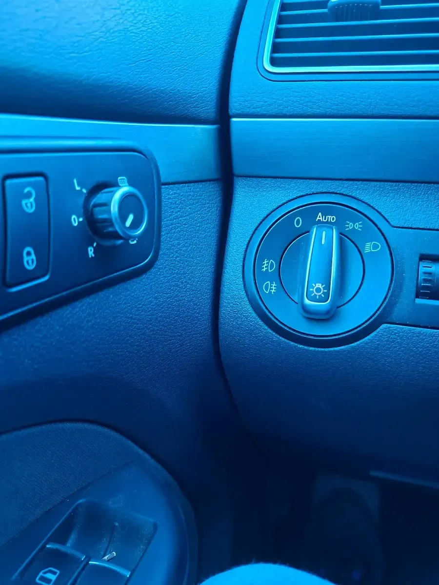 Gebraucht VW Touran Cross 170 PS (125 kW) 2012 Blau Van / Kleinbus