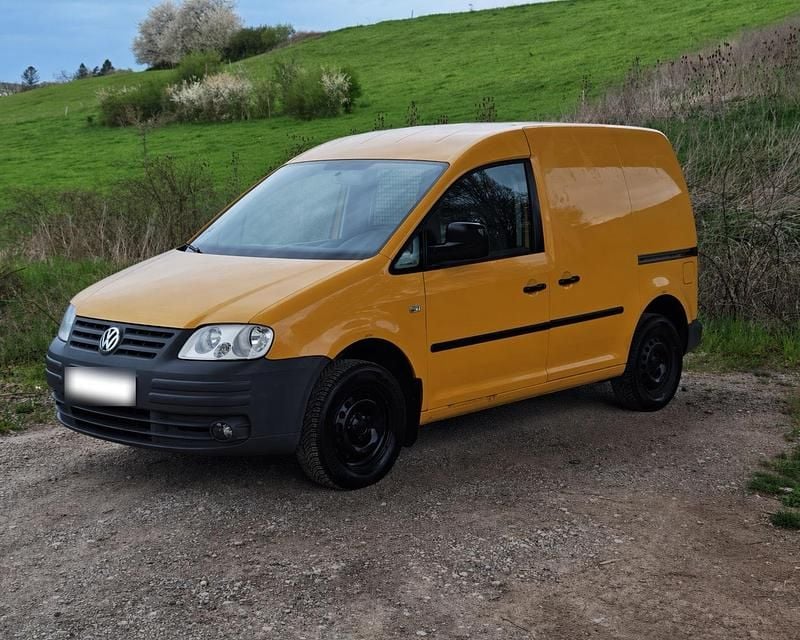Second-hand VW Caddy 109 CP (80 kW) 2010 Galben Monovolum