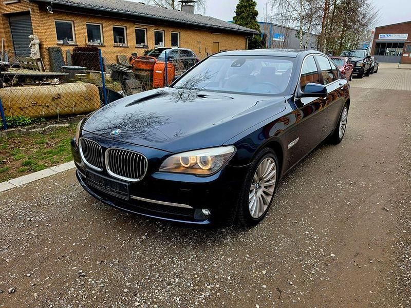 Gebraucht BMW 730 245 PS (180 kW) 2010 Blau Limousine