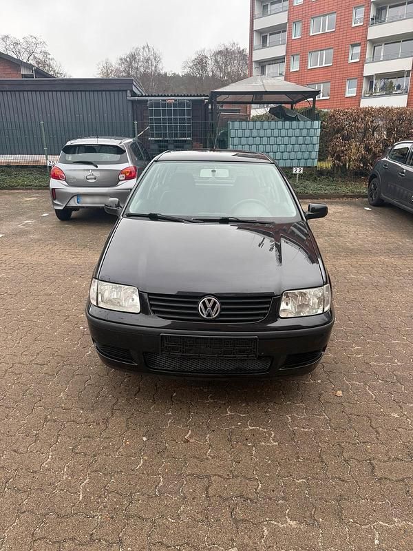 Gebraucht VW Polo 60 PS (44 kW) 2000 Schwarz Kleinwagen