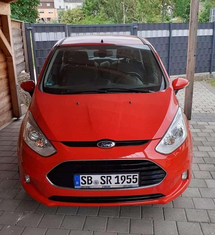 Rot Gebraucht 2016 Ford B-MAX Titanium Van / Kleinbus | 10.000 € (Fairer Preis) - Bild 1/4