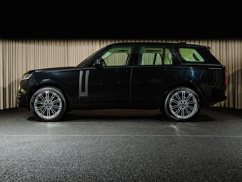 Gebraucht Land Rover Range Rover Autobiography 530 PS (389 kW) 2023 Schwarz SUV