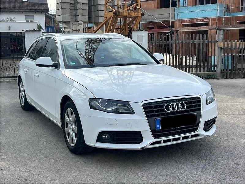 Gebraucht Audi A4 143 PS (105 kW) 2010 Weiß Kombi